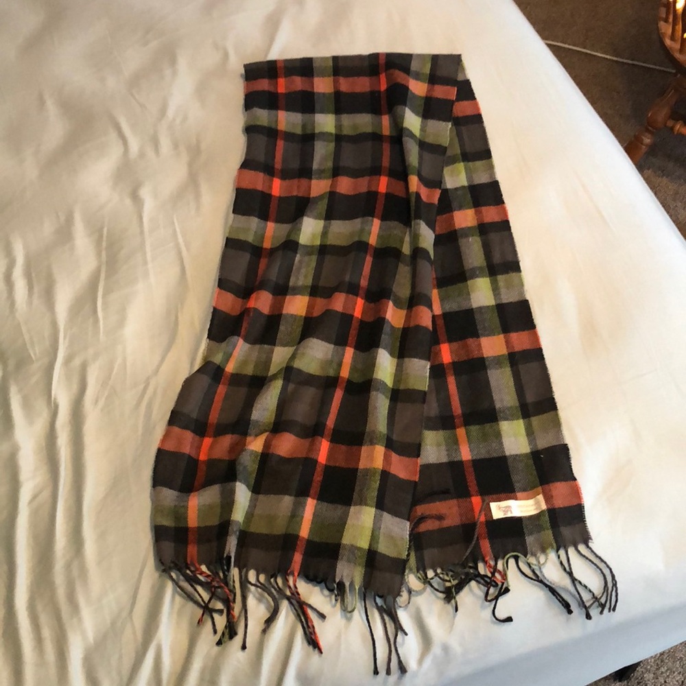 100% Cashmere Checkered Scarf